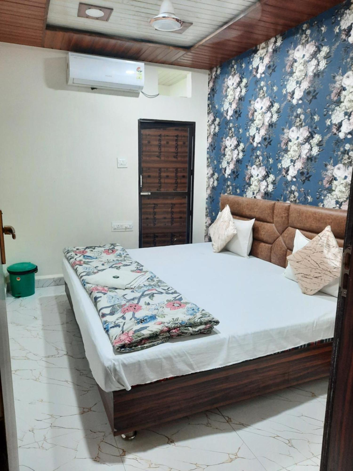 Hotel Ganga Sagar ウッジャイン エクステリア 写真