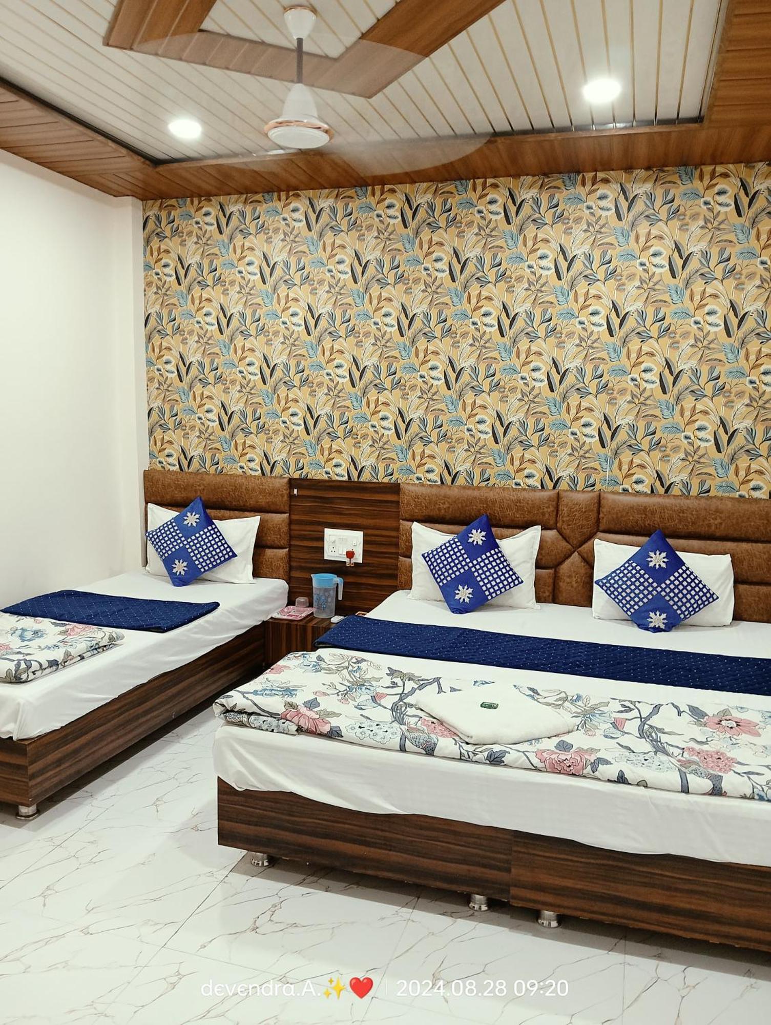 Hotel Ganga Sagar ウッジャイン エクステリア 写真